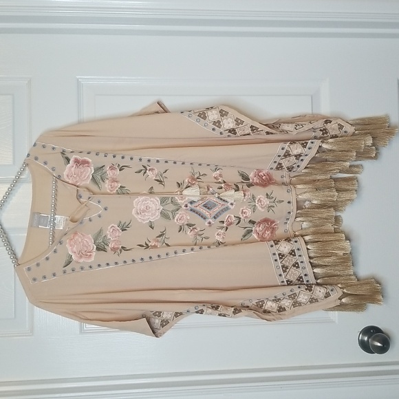 Chicos Womens Rose Embroidered Poncho Style Fringe Blouse Size Small Med - Picture 2 of 9